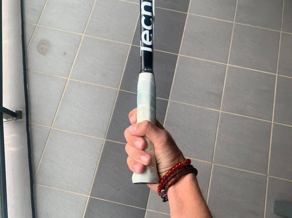 How to Hold a Tennis Racket (Easy Guide) - Tennis Bulldog